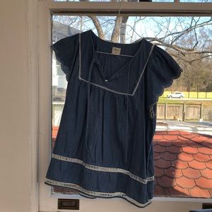 Gap medium chambray top- so cute